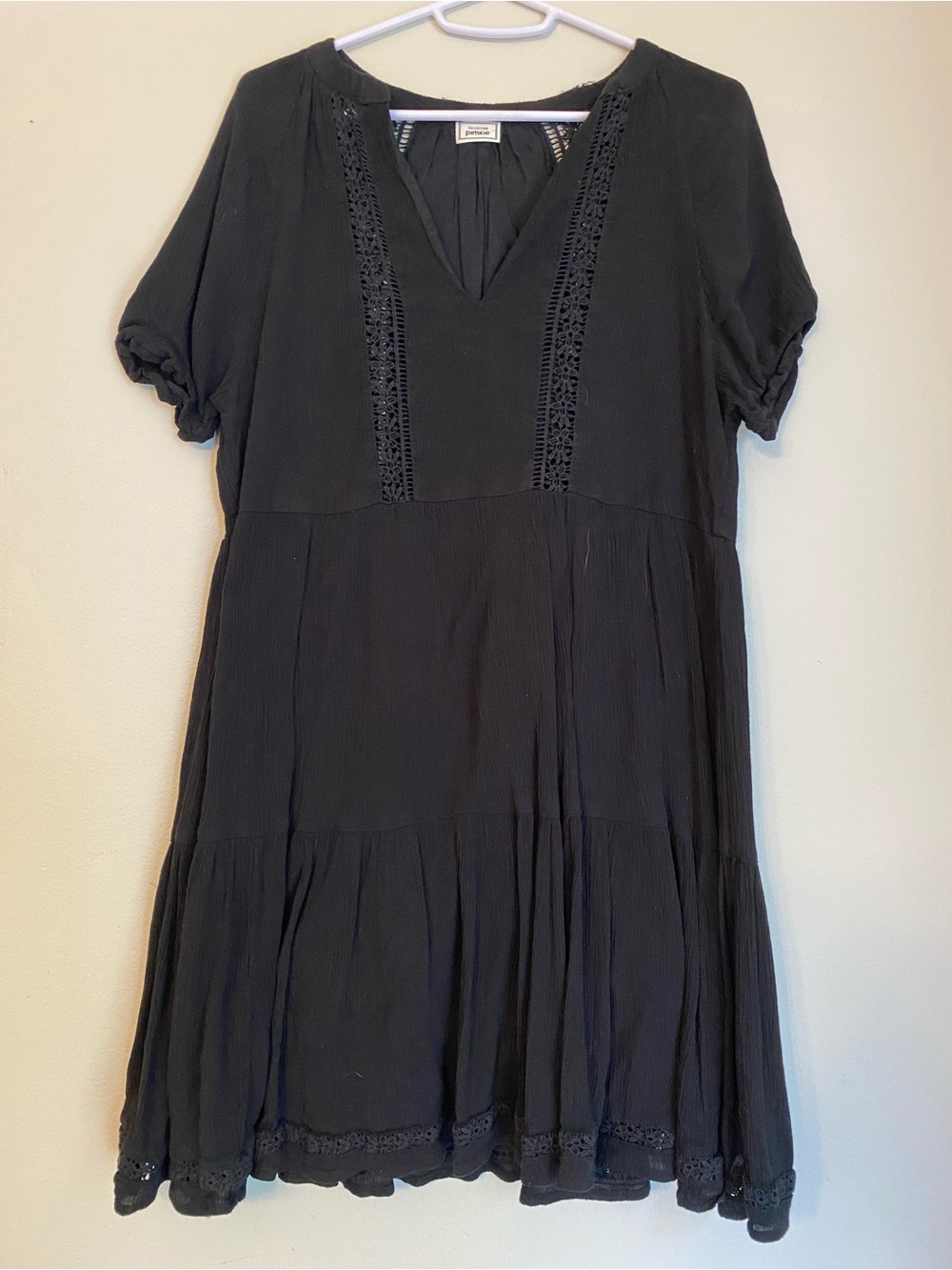 Black V-Neck Crochet Trim Short Sleeve Dress